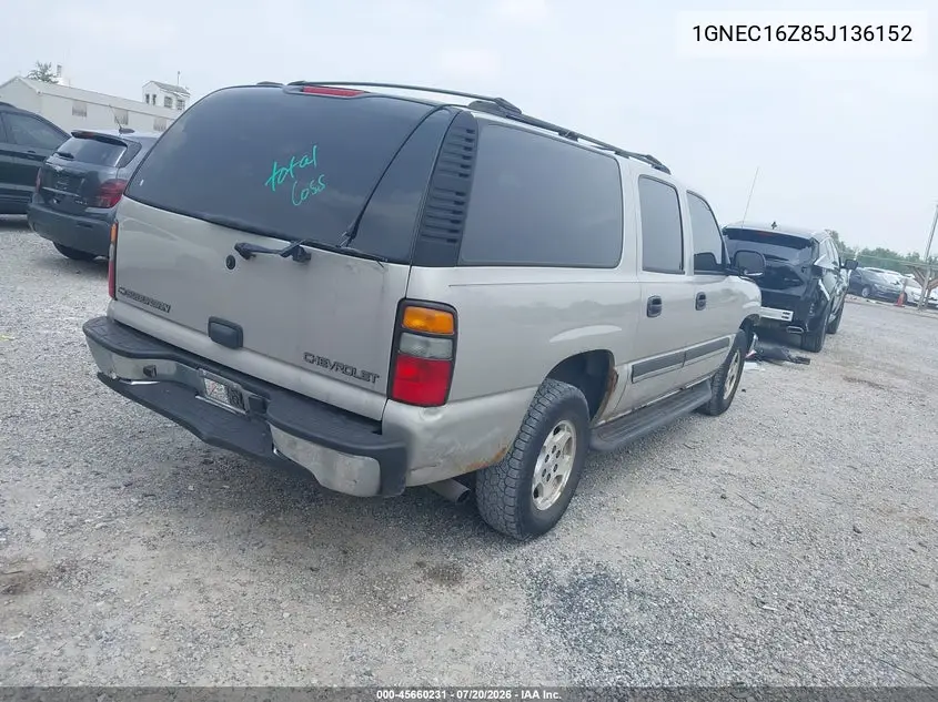2005 Chevrolet Suburban 1500 Ls VIN: 1GNEC16Z85J136152 Lot: 45660231