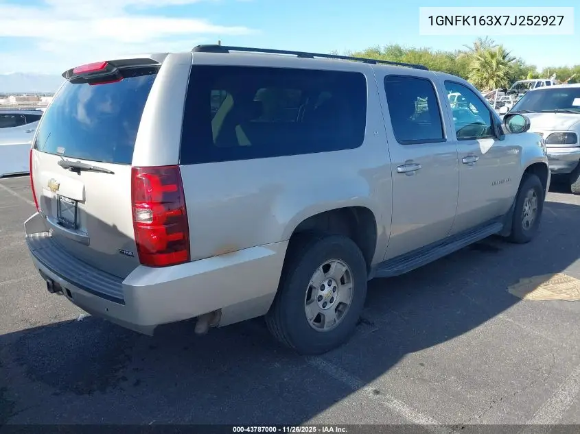 1GNFK163X7J252927 2007 Chevrolet Suburban 1500 Lt