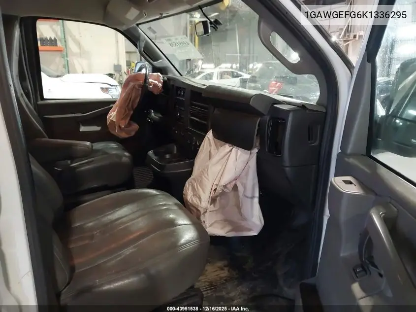 1GAWGEFG6K1336295 2019 Chevrolet Express 2500 Ls
