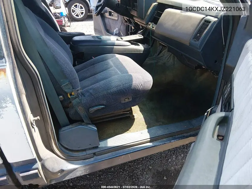 1988 Chevrolet Gmt-400 C1500 VIN: 1GCDC14KXJZ221063 Lot: 45443621