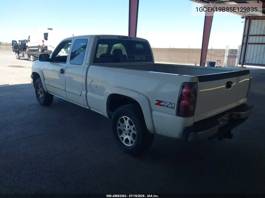 2005 Chevrolet Silverado 1500 Z71 VIN: 1GCEK19B85E129835 Lot: 45653363