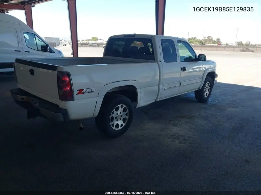 2005 Chevrolet Silverado 1500 Z71 VIN: 1GCEK19B85E129835 Lot: 45653363