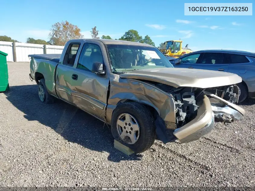1GCEC19V37Z163250 2007 Chevrolet Silverado 1500 Classic Lt1