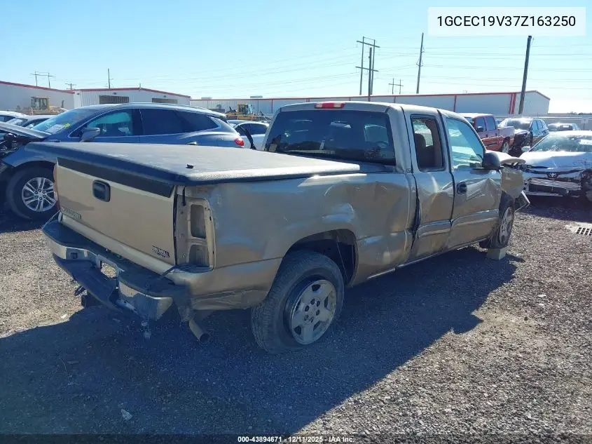 1GCEC19V37Z163250 2007 Chevrolet Silverado 1500 Classic Lt1