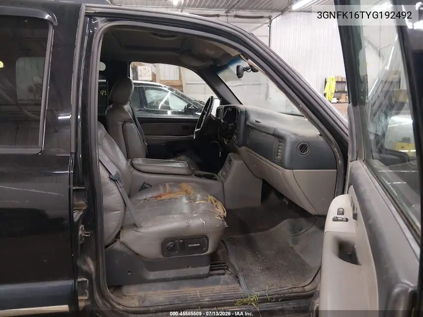 2000 Chevrolet Suburban 1500 Lt VIN: 3GNFK16T3YG192492 Lot: 45585509