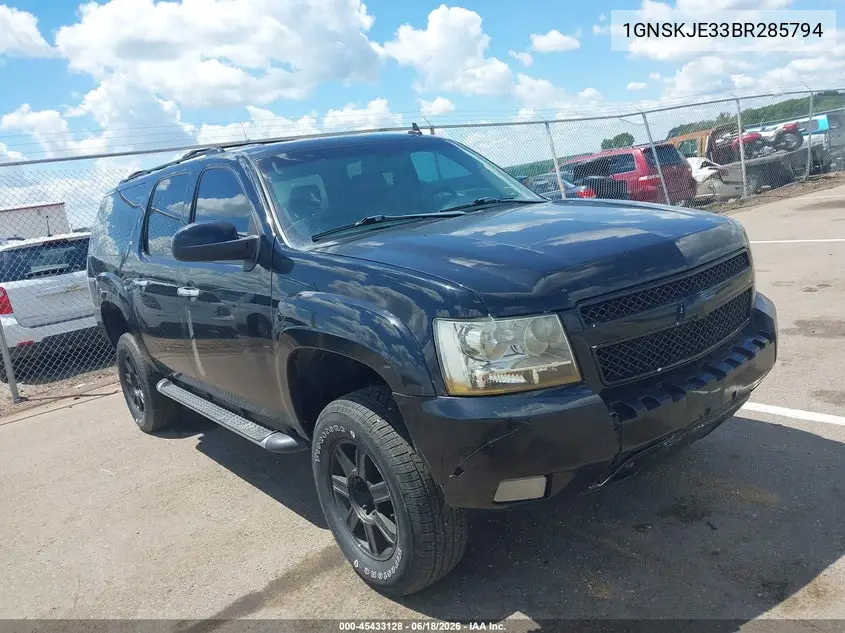 2011 Chevrolet Suburban Lt VIN: 1GNSKJE33BR285794 Lot: 45433128