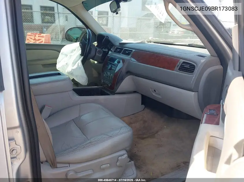 2011 Chevrolet Suburban Lt VIN: 1GNSCJE09BR173083 Lot: 45640714