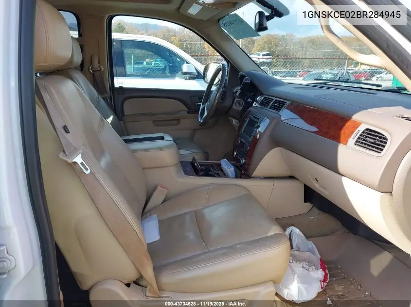 1GNSKCE02BR284945 2011 Chevrolet Tahoe Ltz