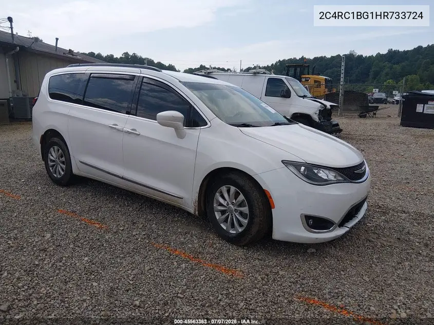 2017 Chrysler Pacifica Touring-L VIN: 2C4RC1BG1HR733724 Lot: 45563363