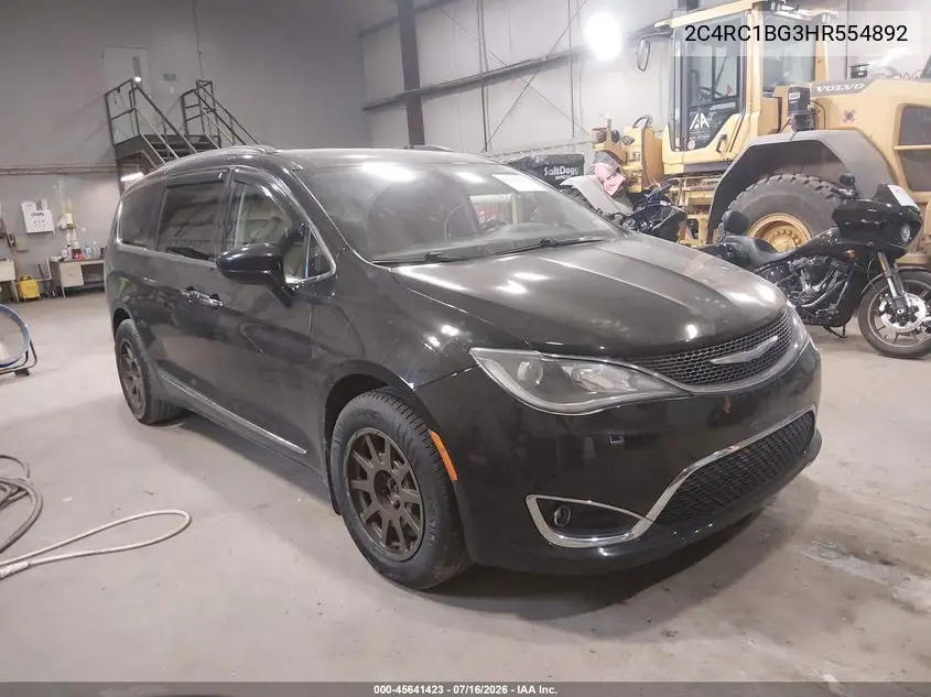 2017 Chrysler Pacifica Touring-L VIN: 2C4RC1BG3HR554892 Lot: 45641423