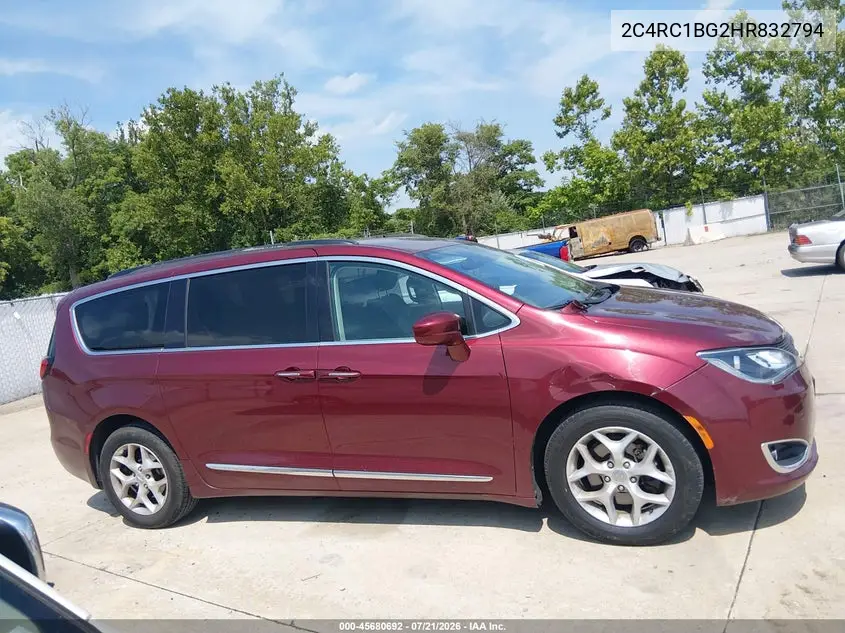 2017 Chrysler Pacifica Touring-L VIN: 2C4RC1BG2HR832794 Lot: 45680692
