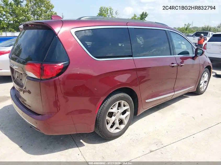 2017 Chrysler Pacifica Touring-L VIN: 2C4RC1BG2HR832794 Lot: 45680692