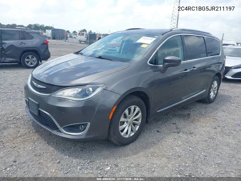 2018 Chrysler Pacifica Touring L VIN: 2C4RC1BG5JR211197 Lot: 45665230