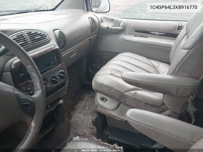 1C4GP64L3XB916770 1999 Chrysler Town & Country Limited
