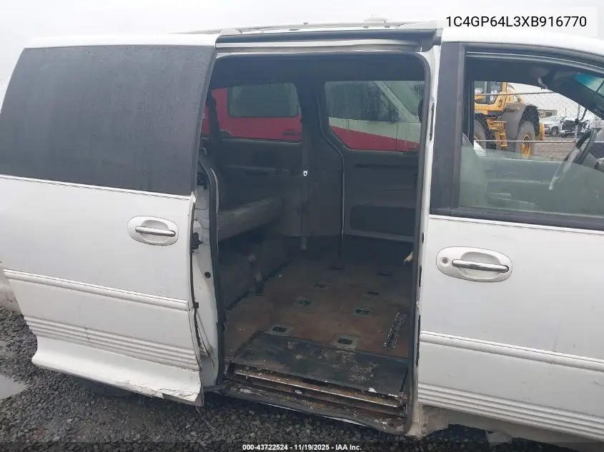 1C4GP64L3XB916770 1999 Chrysler Town & Country Limited