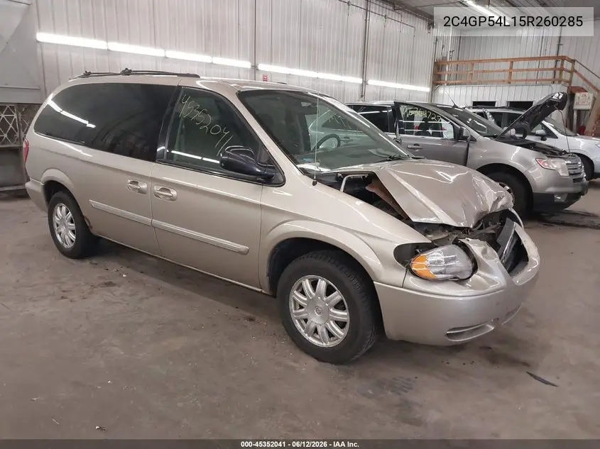 2005 Chrysler Town & Country Touring VIN: 2C4GP54L15R260285 Lot: 45352041