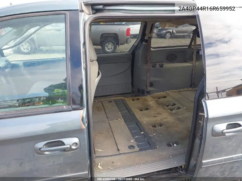 2A4GP44R16R659952 2006 Chrysler Town & Country Lx