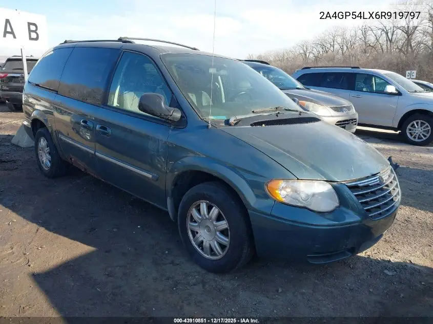 2A4GP54LX6R919797 2006 Chrysler Town & Country Touring