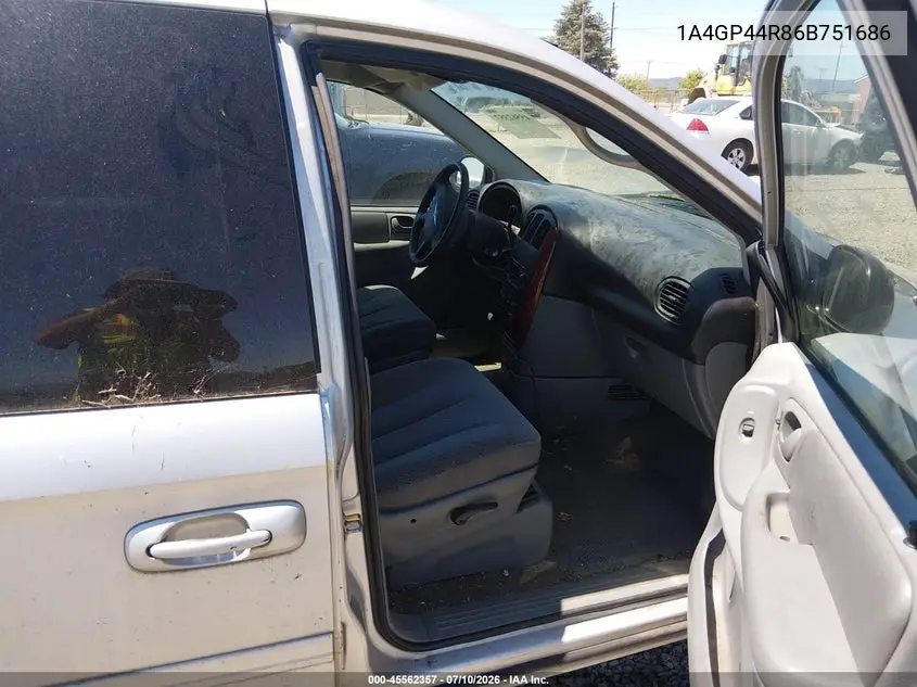 2006 Chrysler Town & Country Lx VIN: 1A4GP44R86B751686 Lot: 45562357