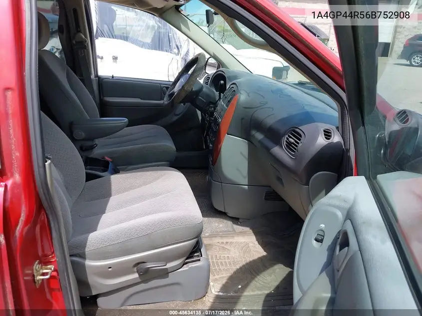 2006 Chrysler Town & Country Lx VIN: 1A4GP44R56B752908 Lot: 45634135