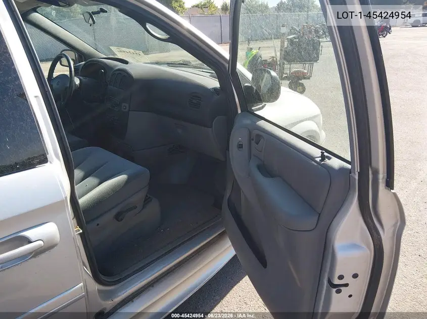 2004 Dodge Caravan VIN: LOT-1-45424954 Lot: 45424954