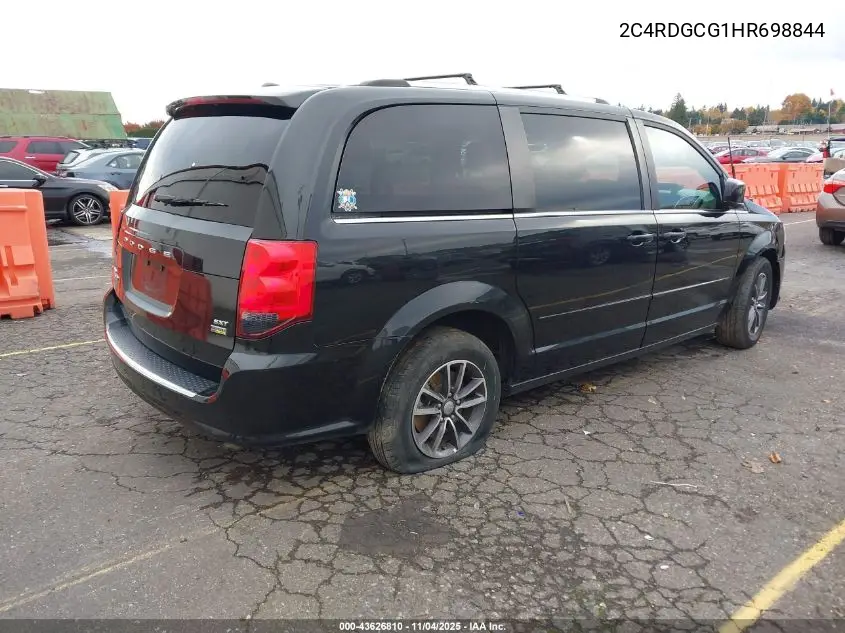 2C4RDGCG1HR698844 2017 Dodge Grand Caravan Sxt