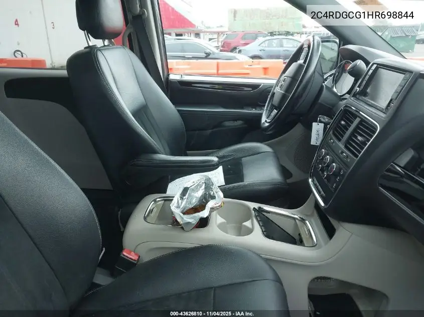 2C4RDGCG1HR698844 2017 Dodge Grand Caravan Sxt