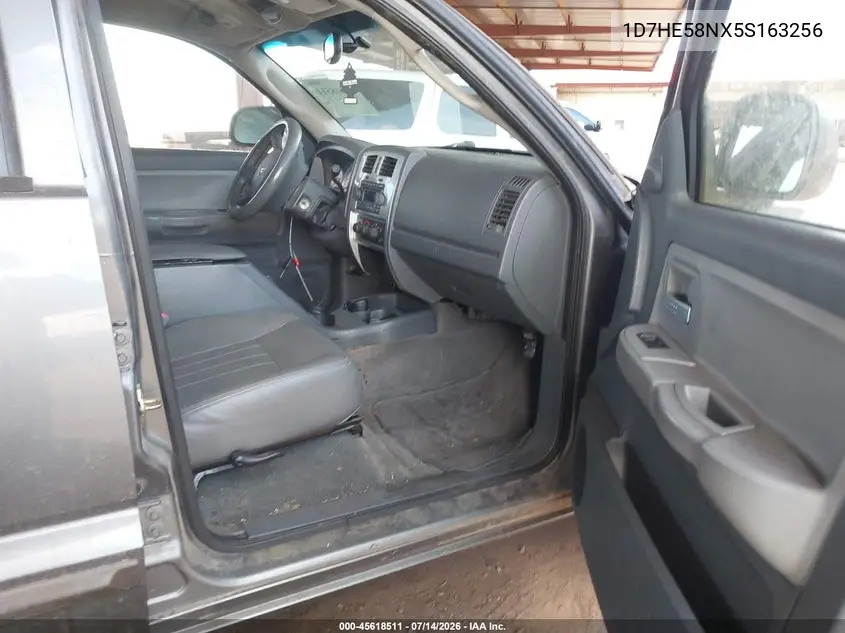 2005 Dodge Dakota Laramie VIN: 1D7HE58NX5S163256 Lot: 45618511