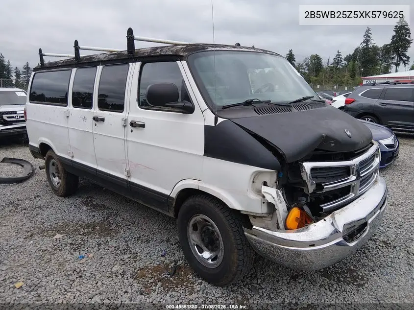 1999 Dodge Ram Wagon 2500 VIN: 2B5WB25Z5XK579625 Lot: 45551880