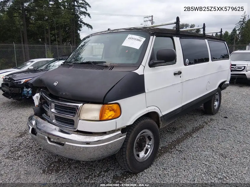 1999 Dodge Ram Wagon 2500 VIN: 2B5WB25Z5XK579625 Lot: 45551880