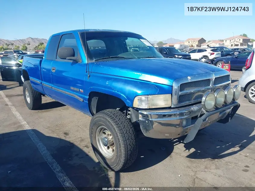 1998 Dodge Ram 2500 St VIN: 1B7KF23W9WJ124743 Lot: 45274168
