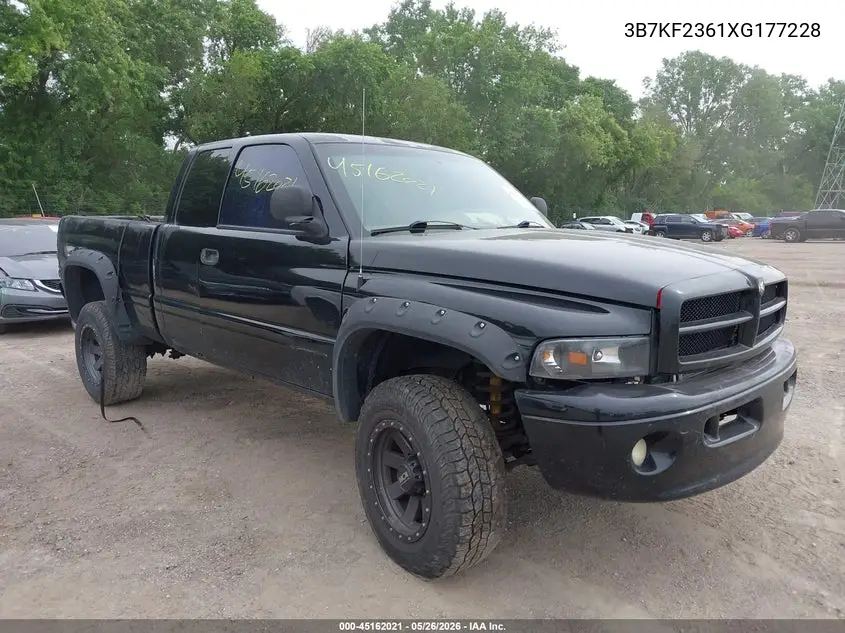 1999 Dodge Ram 2500 St VIN: 3B7KF2361XG177228 Lot: 45162021