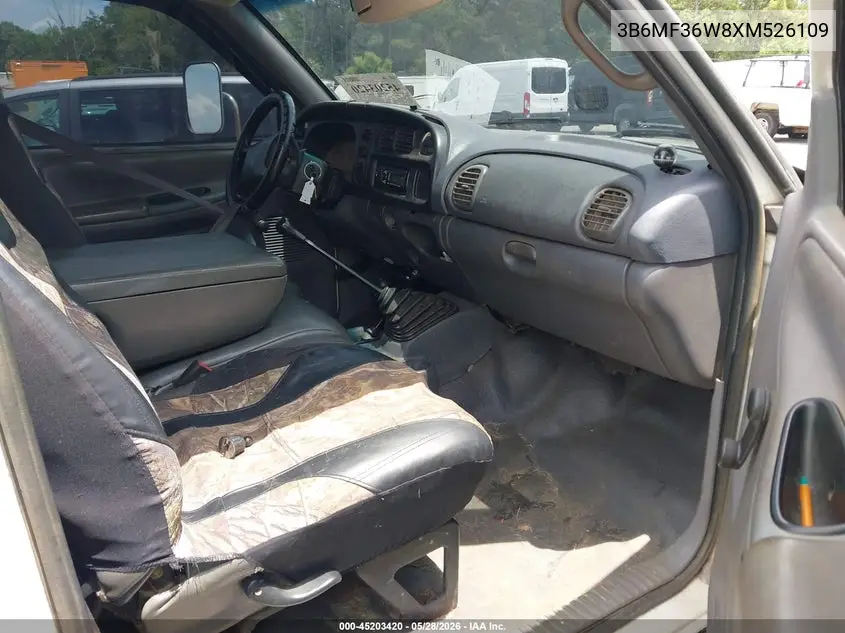 1999 Dodge Ram 3500 St VIN: 3B6MF36W8XM526109 Lot: 45203420