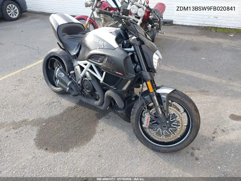 2015 Ducati Diavel VIN: ZDM13BSW9FB020841 Lot: 45601371