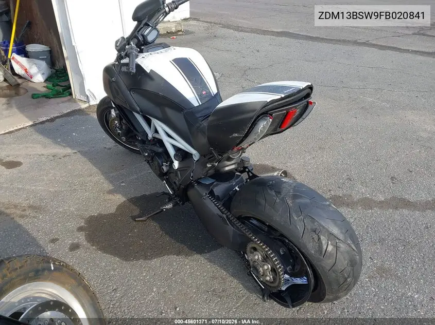 2015 Ducati Diavel VIN: ZDM13BSW9FB020841 Lot: 45601371