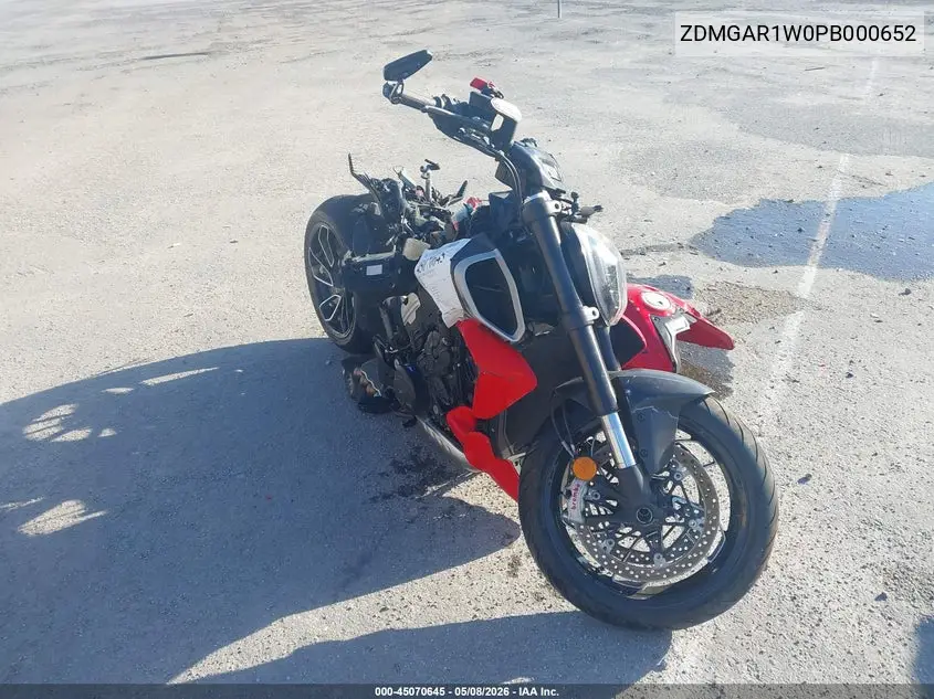 2023 Ducati Diavel V4 VIN: ZDMGAR1W0PB000652 Lot: 45070645