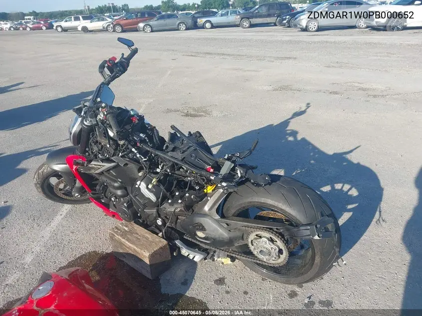 2023 Ducati Diavel V4 VIN: ZDMGAR1W0PB000652 Lot: 45070645