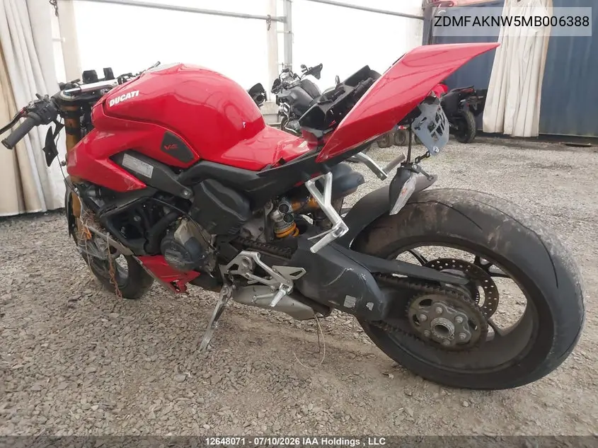 2021 Ducati Streetfighter V4/V4S VIN: ZDMFAKNW5MB006388 Lot: 12648071