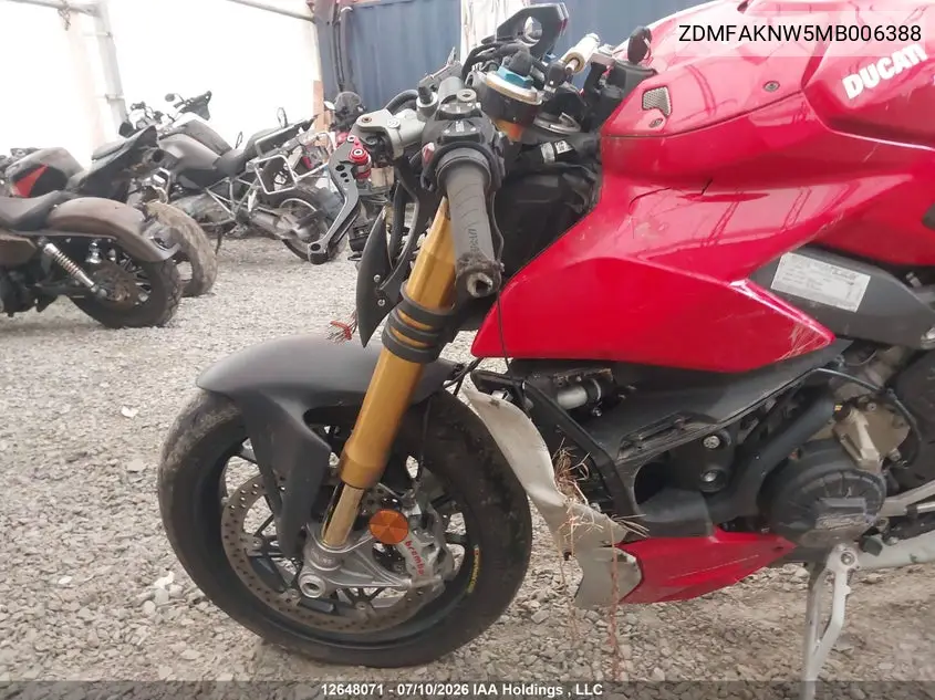 2021 Ducati Streetfighter V4/V4S VIN: ZDMFAKNW5MB006388 Lot: 12648071