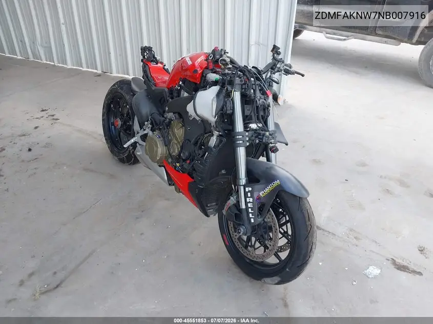 2022 Ducati Streetfighter V4/V4S VIN: ZDMFAKNW7NB007916 Lot: 45551853