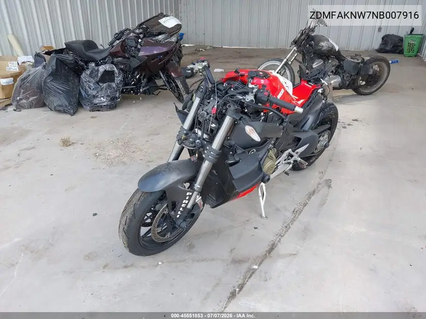 2022 Ducati Streetfighter V4/V4S VIN: ZDMFAKNW7NB007916 Lot: 45551853