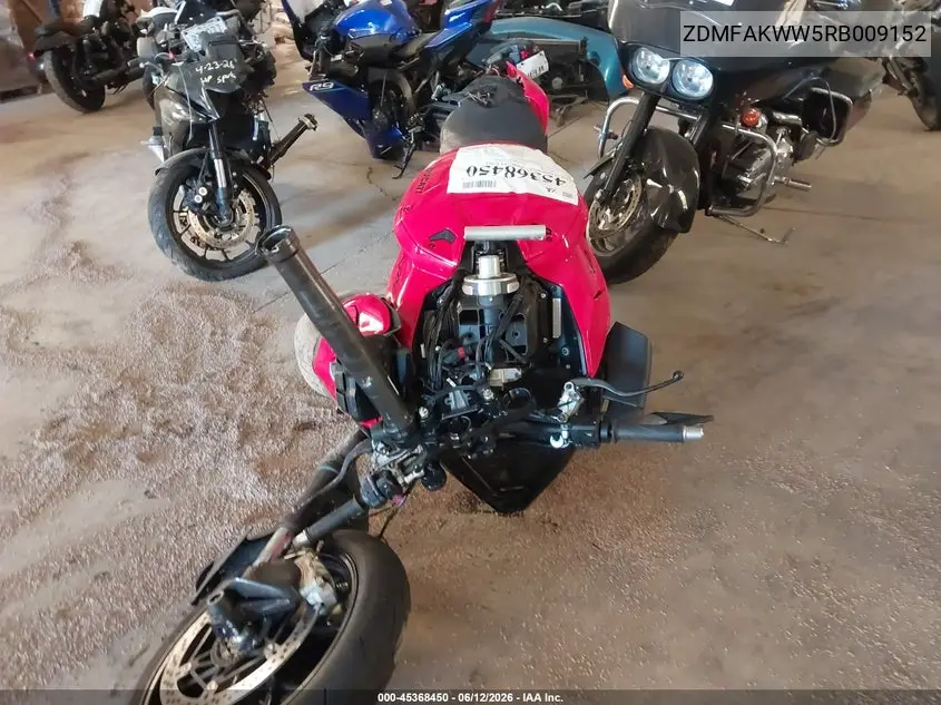 2024 Ducati Streetfighter V4/V4S VIN: ZDMFAKWW5RB009152 Lot: 45368450