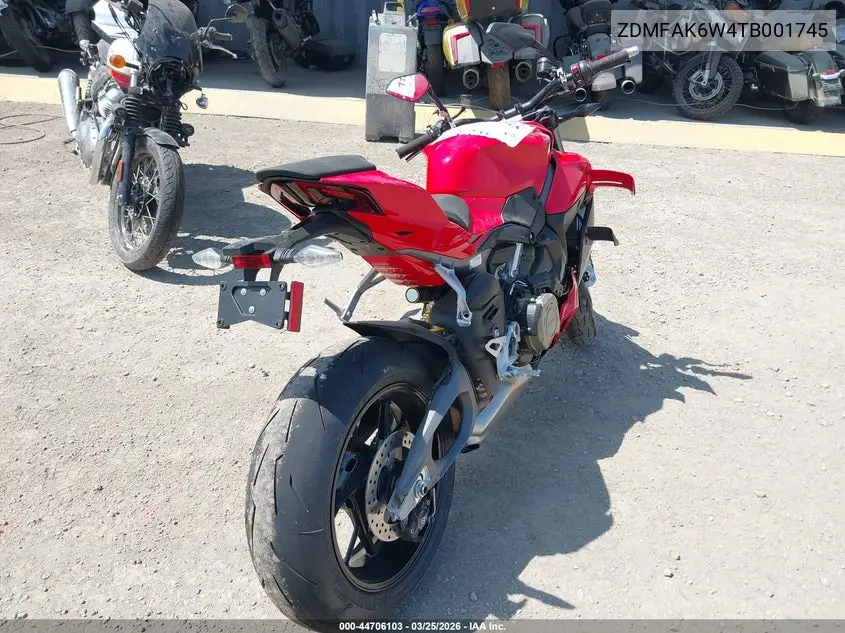 2026 Ducati Streetfighter V4/V4S VIN: ZDMFAK6W4TB001745 Lot: 44706103
