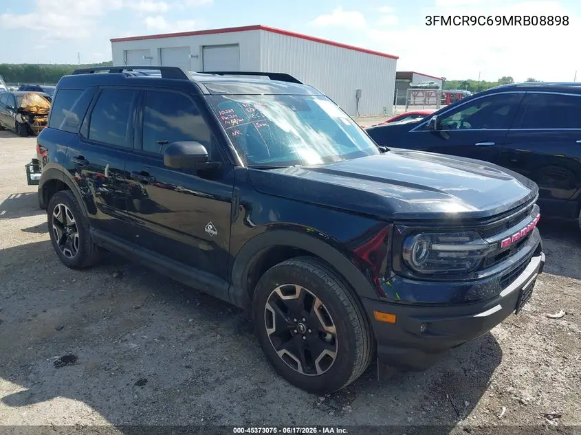 2021 Ford Bronco Sport Outer Banks VIN: 3FMCR9C69MRB08898 Lot: 45373075