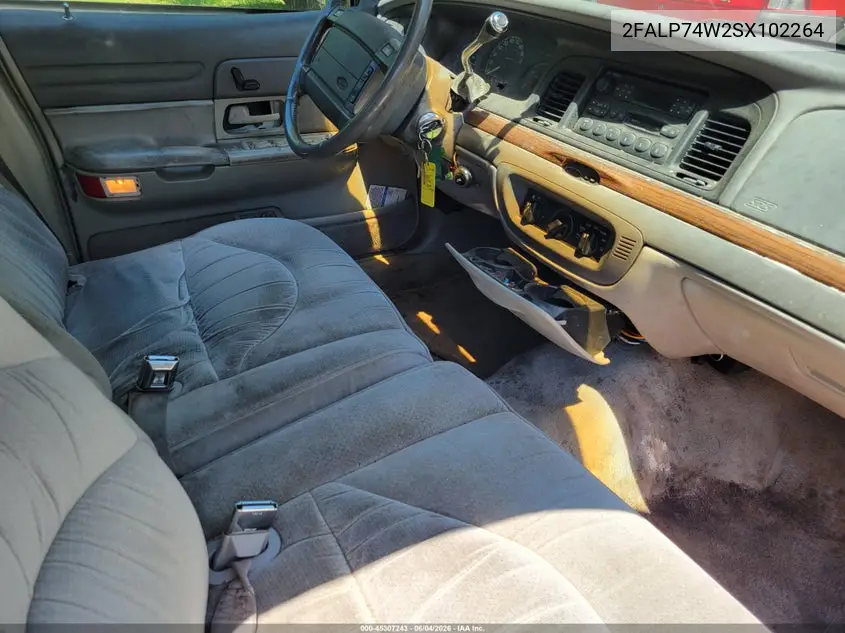 1995 Ford Crown Victoria Lx VIN: 2FALP74W2SX102264 Lot: 45307243
