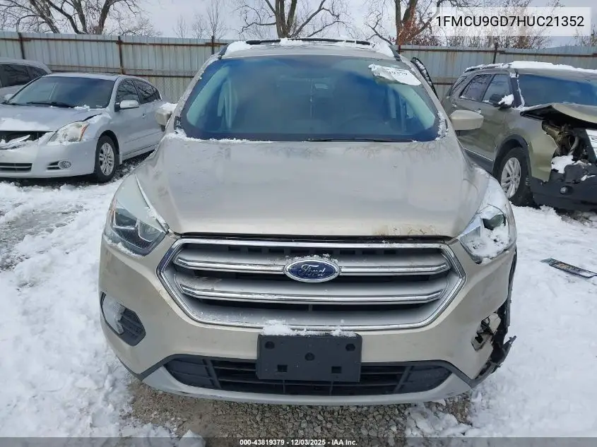 1FMCU9GD7HUC21352 2017 Ford Escape Se