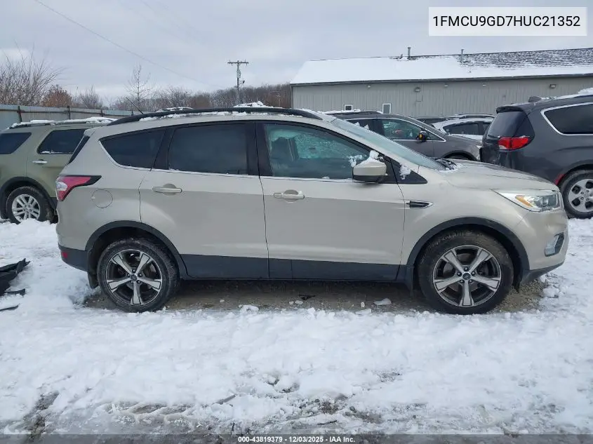 1FMCU9GD7HUC21352 2017 Ford Escape Se
