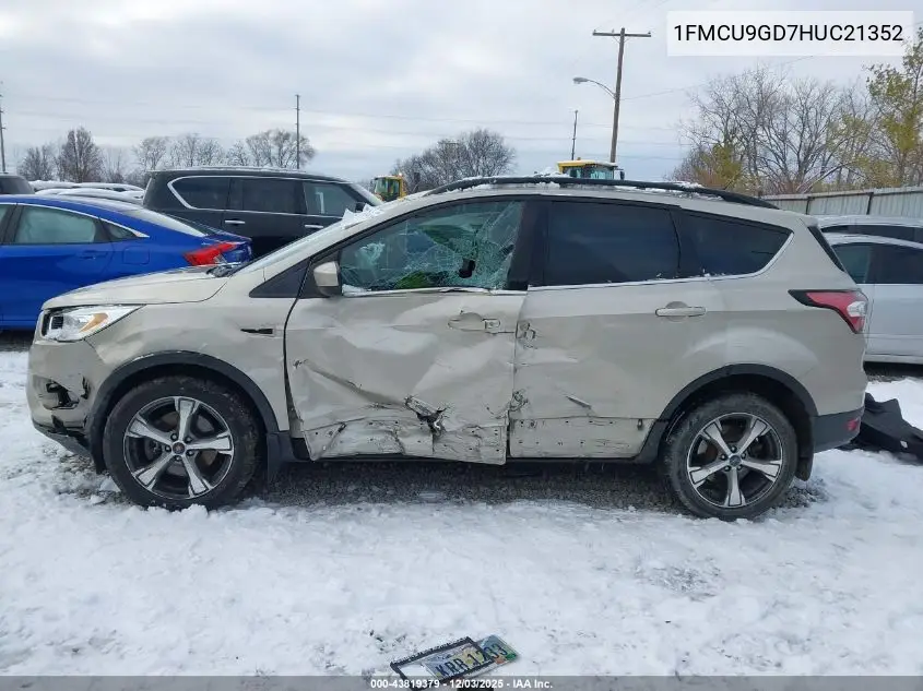 1FMCU9GD7HUC21352 2017 Ford Escape Se