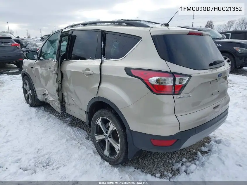 1FMCU9GD7HUC21352 2017 Ford Escape Se