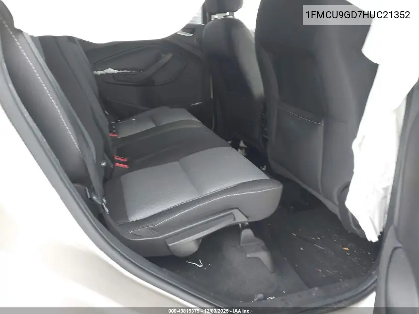 1FMCU9GD7HUC21352 2017 Ford Escape Se